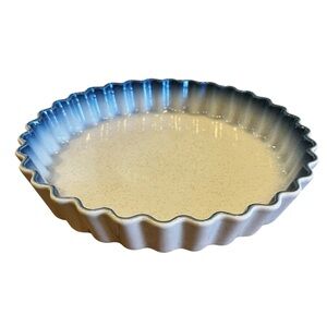 Mikasa Quiche Dish Stoneware Vintage Blue and White Ombré Country Club CA500